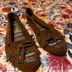 Minnetonka Brown Moccasins with Multicolor Pattern